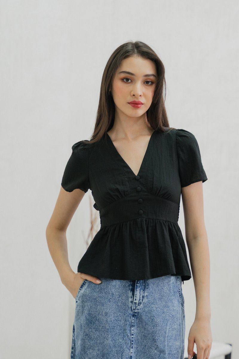 Winter Empire Waist Top In Black (XS)