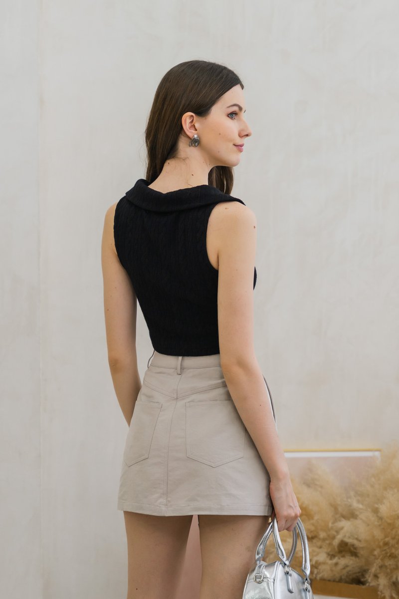 Kade Knit Collar Crop Top In Black