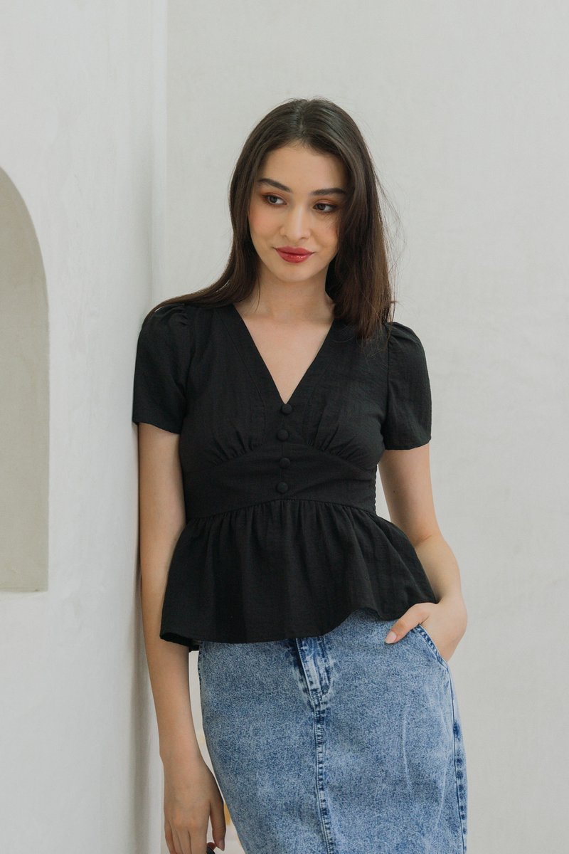 Winter Empire Waist Top In Black (XS)