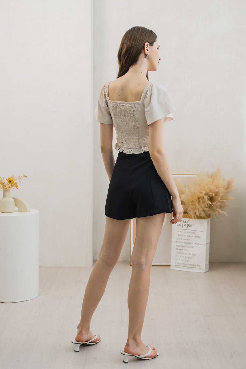 Syrus High Waisted Shorts In Black