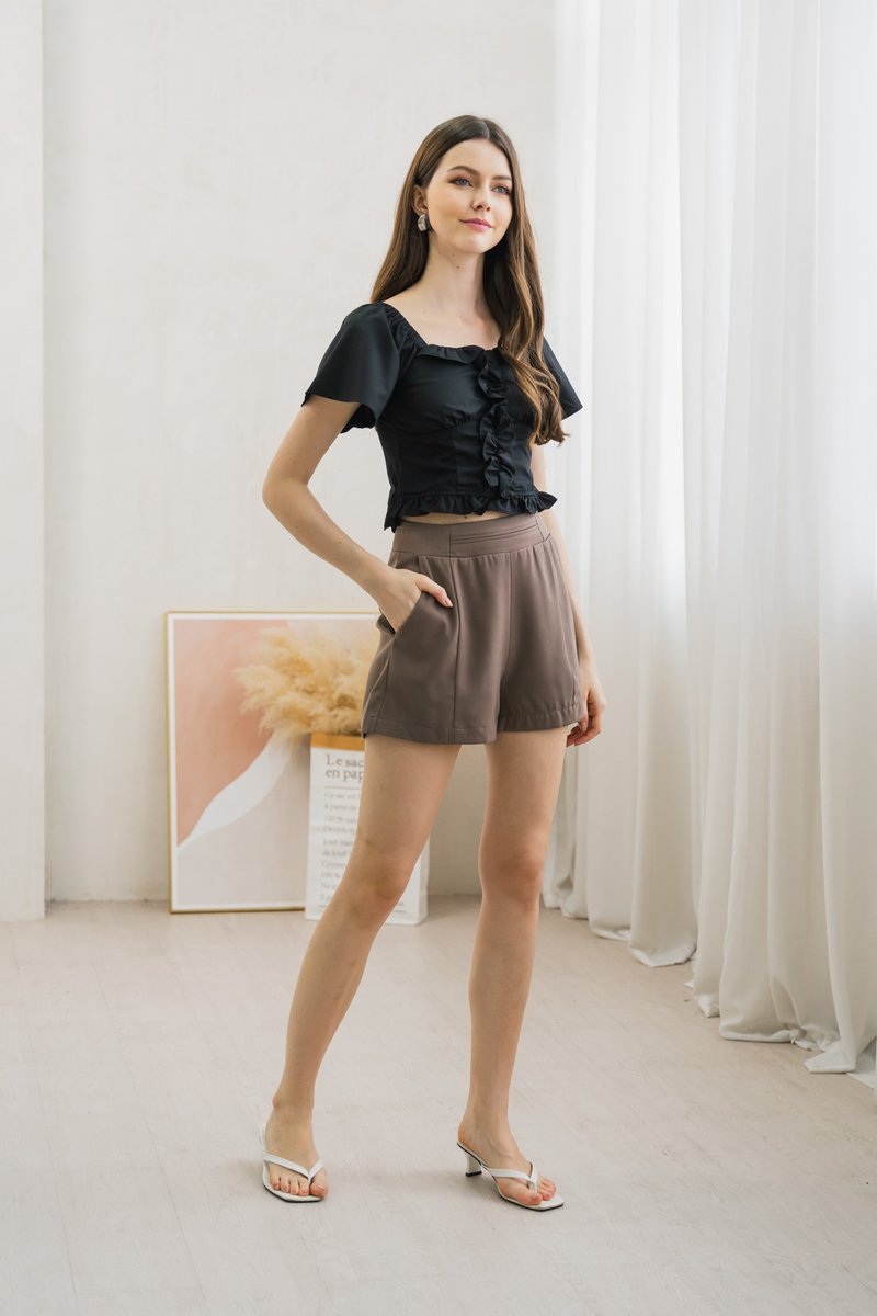 Syrus High Waisted Shorts In Brown