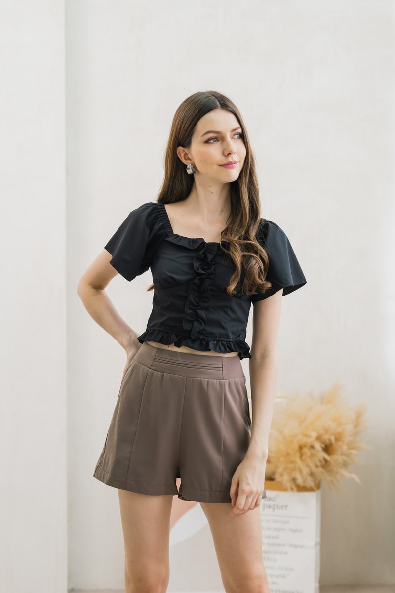 Syrus High Waisted Shorts In Brown