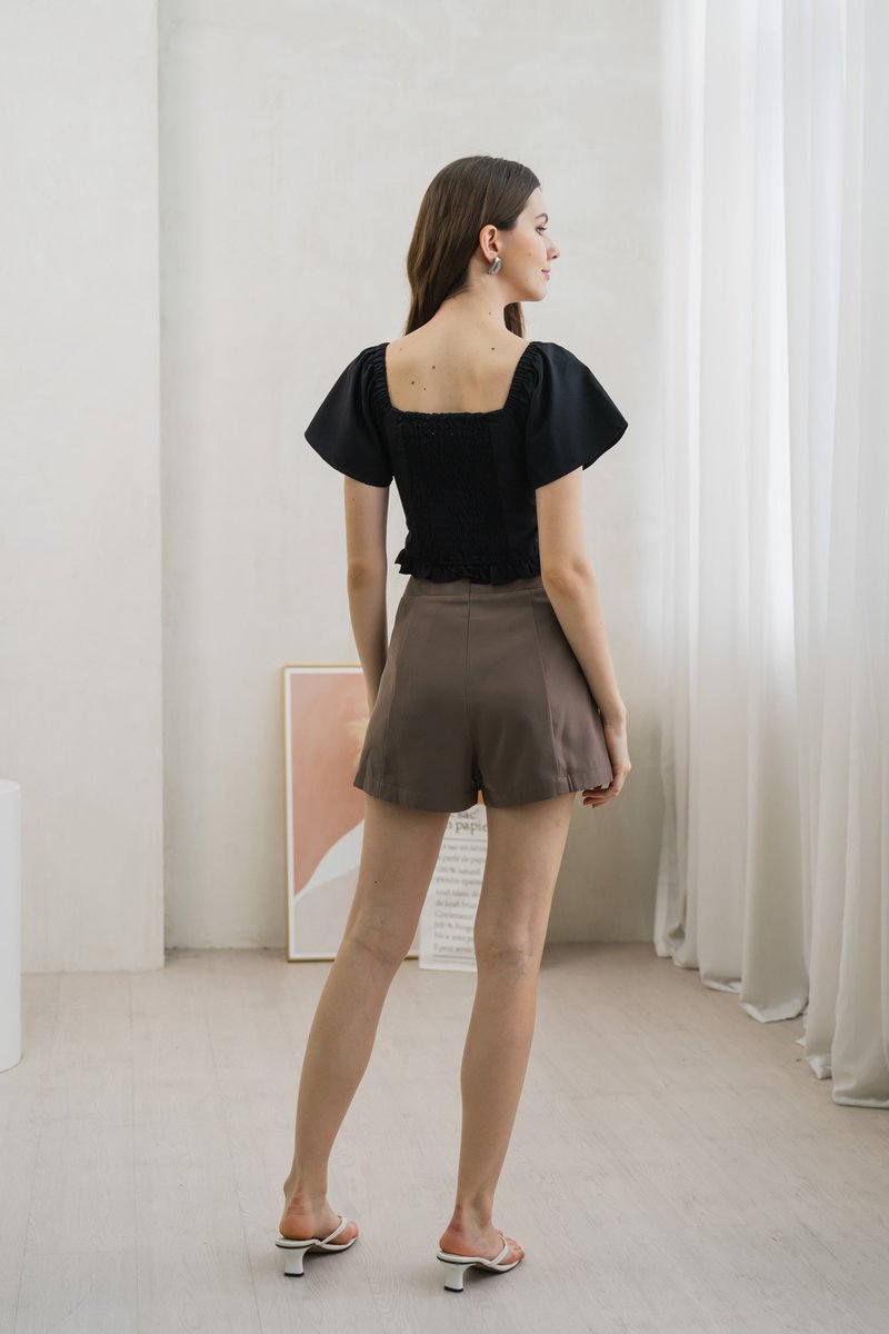 Syrus High Waisted Shorts In Brown