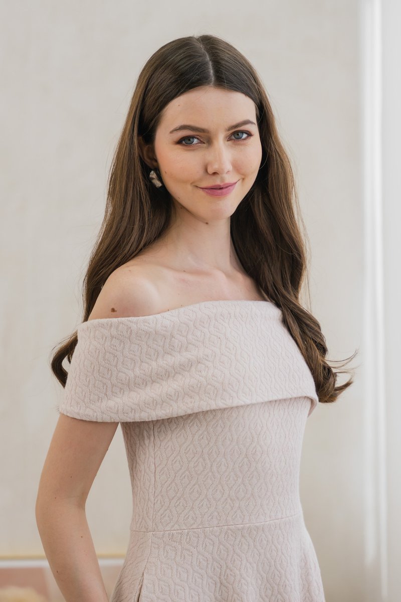 Violeta Off Shoulder Knitted Dress In Pink