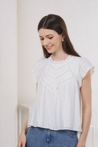 Cova Textured Crochet Top In White (XS)