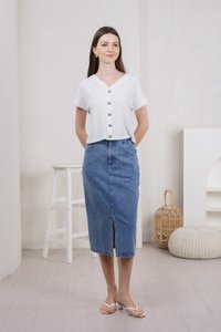 Kamri Ribbon Button Knit Top In White (XXL)