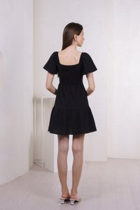 Peachy Textured Ribbon Pleated Dress In Black (XS)