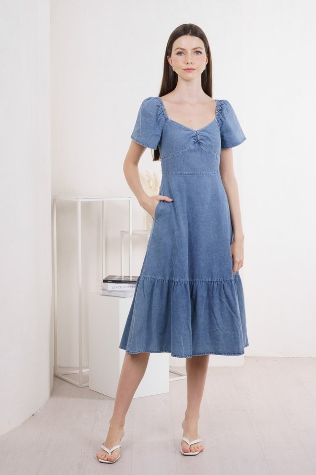 Delight Denim Sweetheart Midi Dress