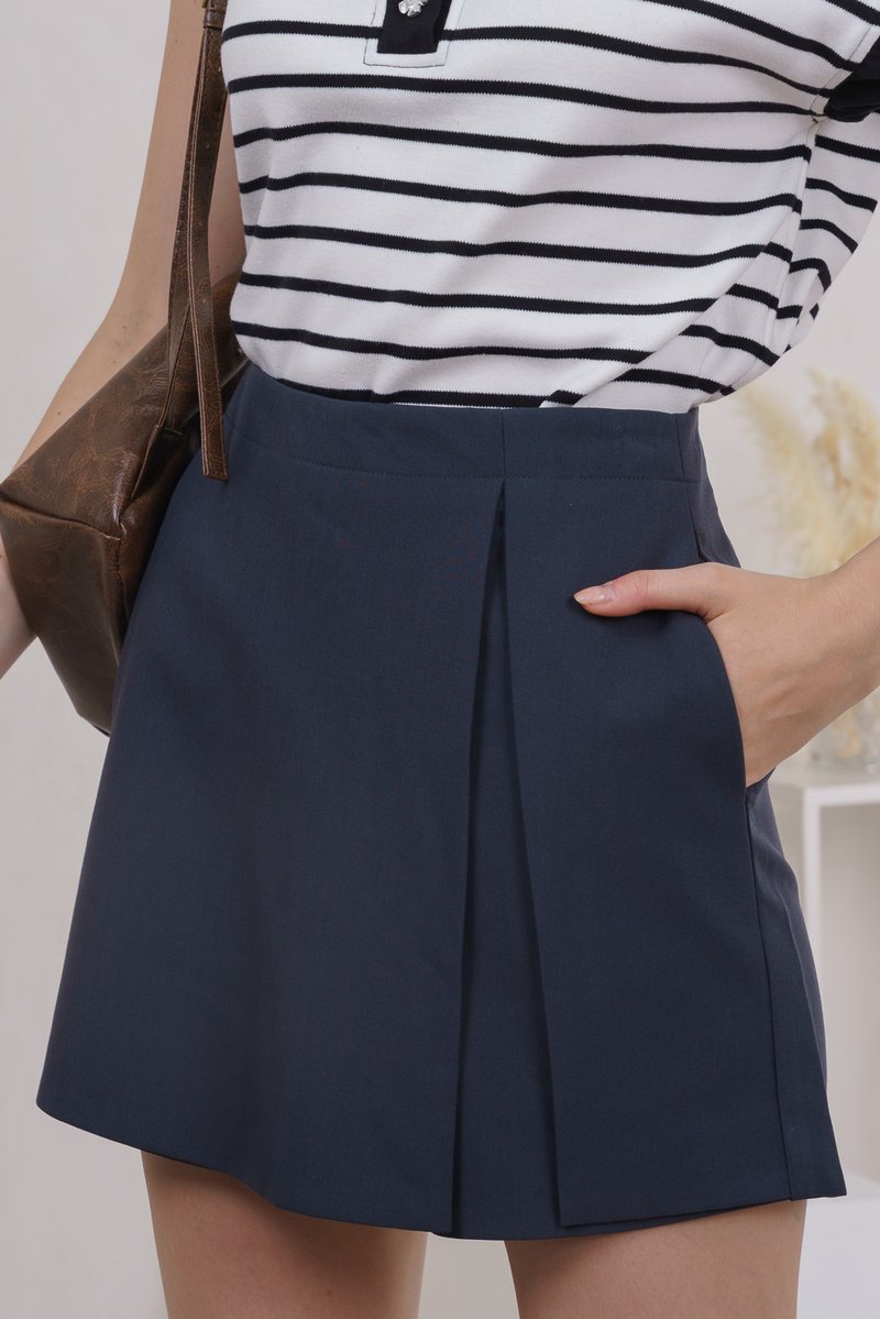 Odessa Side Slit Skort In Gunmetal (XS)