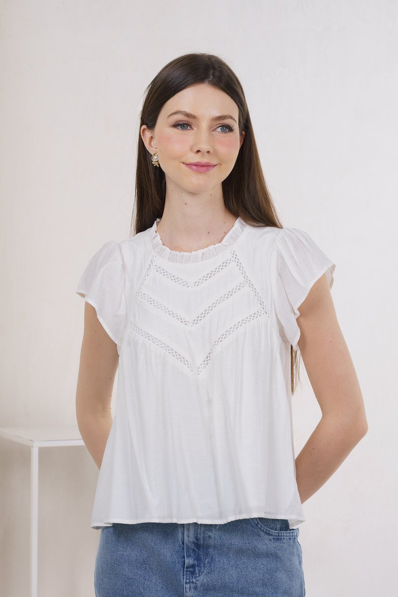 Cova Textured Crochet Top In White (XS)