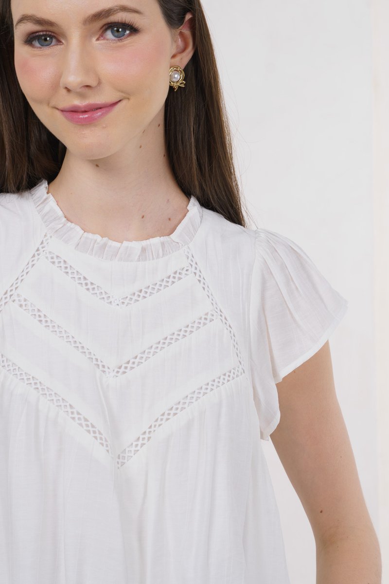 Cova Textured Crochet Top In White (XS)