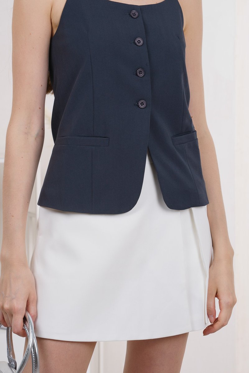 Odessa Vest Button Top In Gunmetal (XL)