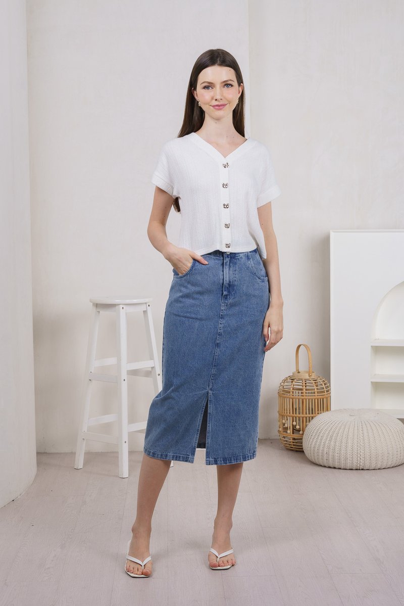 Kamri Ribbon Button Knit Top In White (XXL)