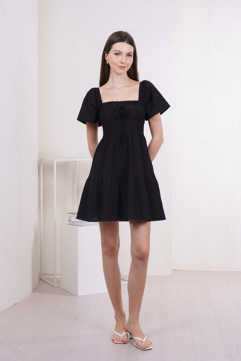 Peachy Textured Ribbon Pleated Dress In Black (XS)