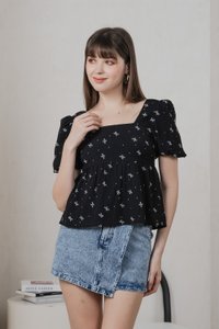 Flair Ribbon Prints Babydoll Top In Black (XS)