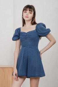 Moon Denim Sweetheart Romper In Mid Wash (XS)