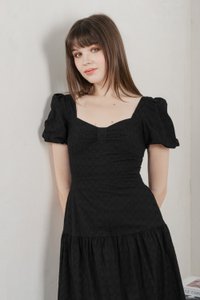 Bambi Ribbon Embroidery Tiered Midi Dress In Black (XS)