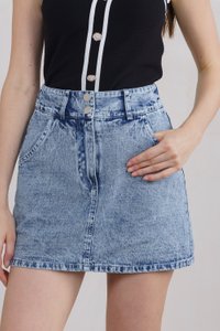 Desire Denim Duo Button Skort In Acid Wash (XS)