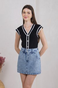Desire Denim Duo Button Skort In Acid Wash (XS)