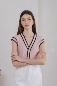 Rosalee Floral Button Ribbed Top In Dusty Pink