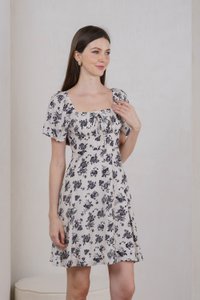 Frost Floral Ruched Ribbon Dress In Cream (XS)