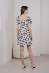 Frost Floral Ruched Ribbon Dress In Cream (XS)