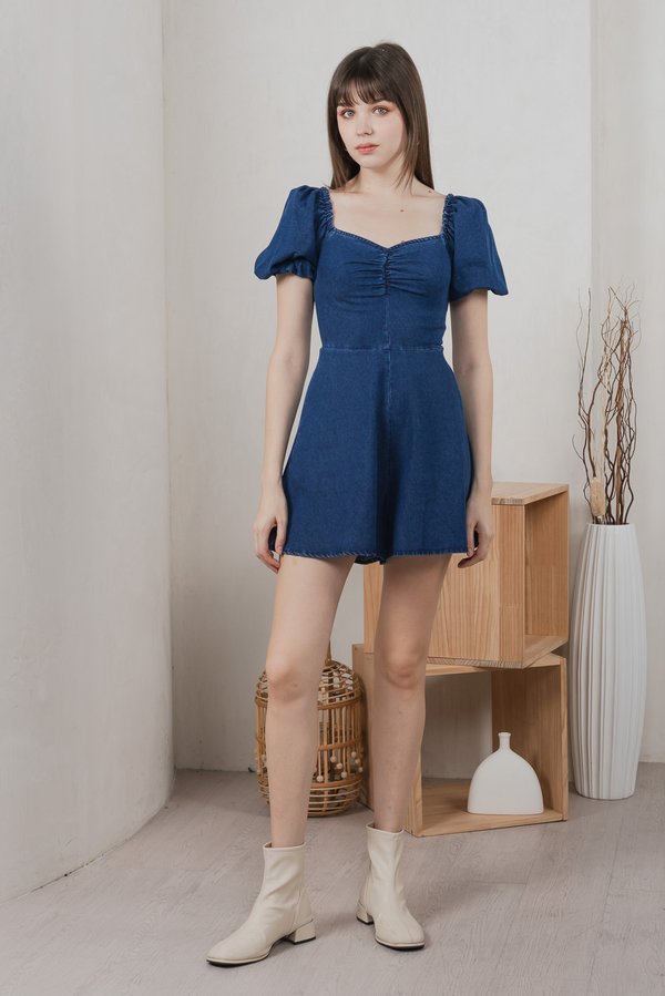 Moon Denim Sweetheart Romper In Dark Wash (XS)