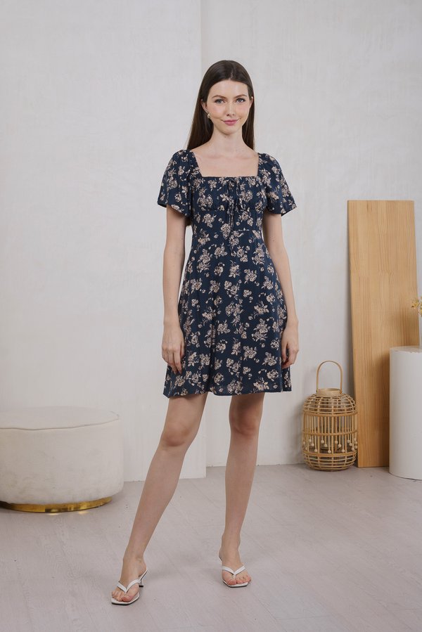 Frost Floral Ruched Ribbon Dress In Navy (XS)