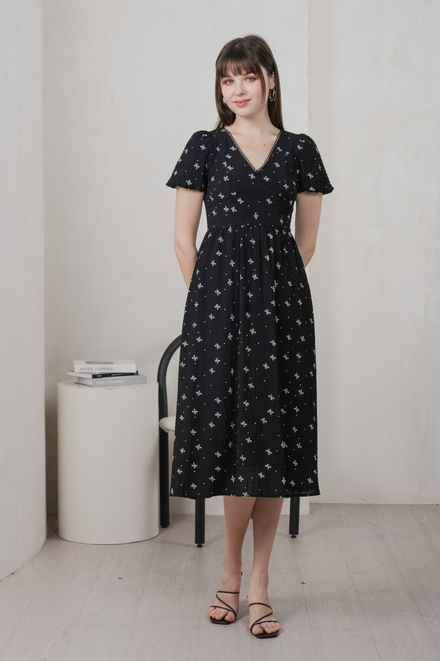Flair Ribbon Prints Empire Midi Dress In Black