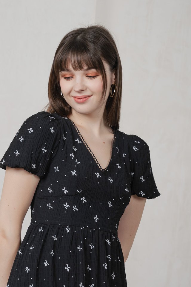 Flair Ribbon Prints Empire Midi Dress In Black