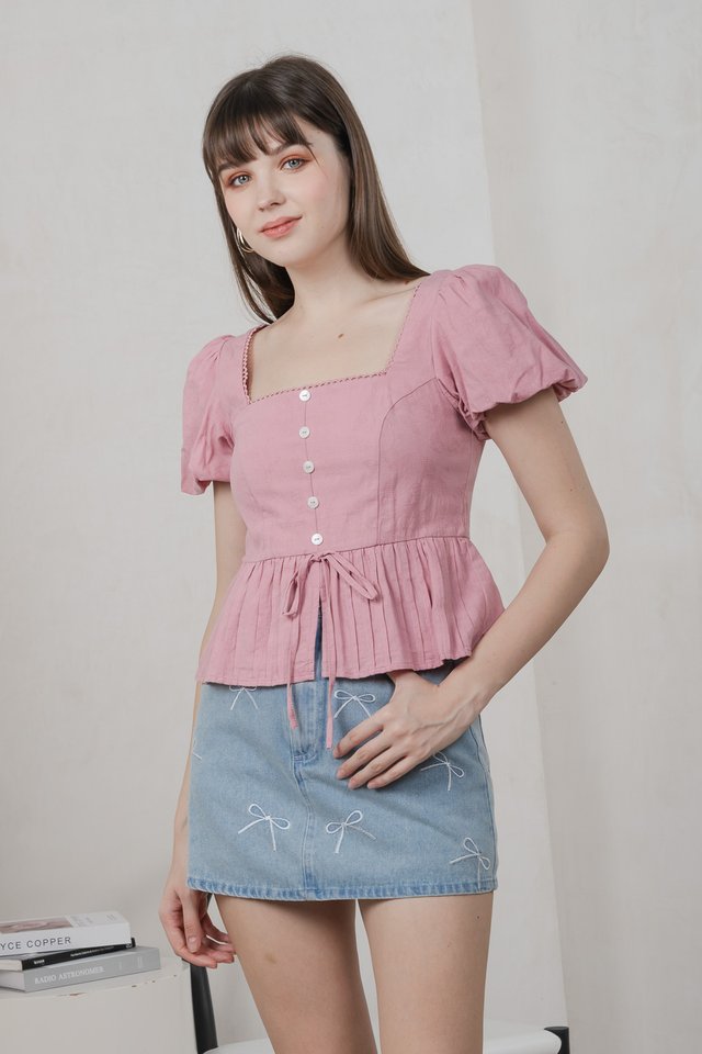 Twilia Textured button Pleated Top In Pink