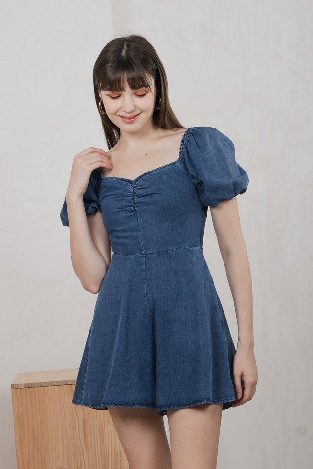 Moon Denim Sweetheart Romper In Mid Wash