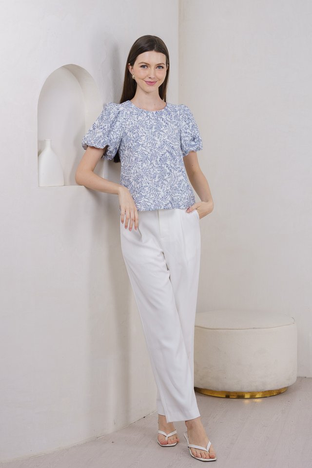 Meadow Prints Puff Sleeves Top In Navy