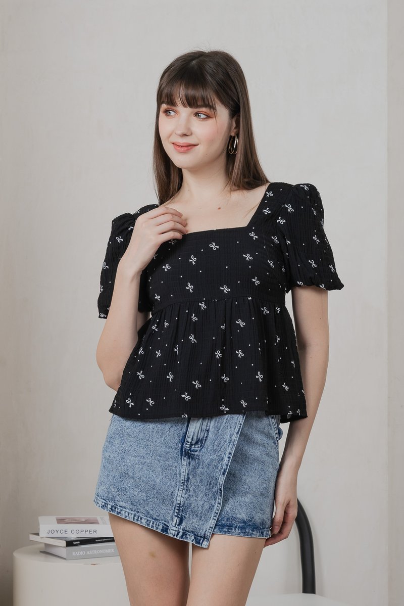 Flair Ribbon Prints Babydoll Top In Black (XS)