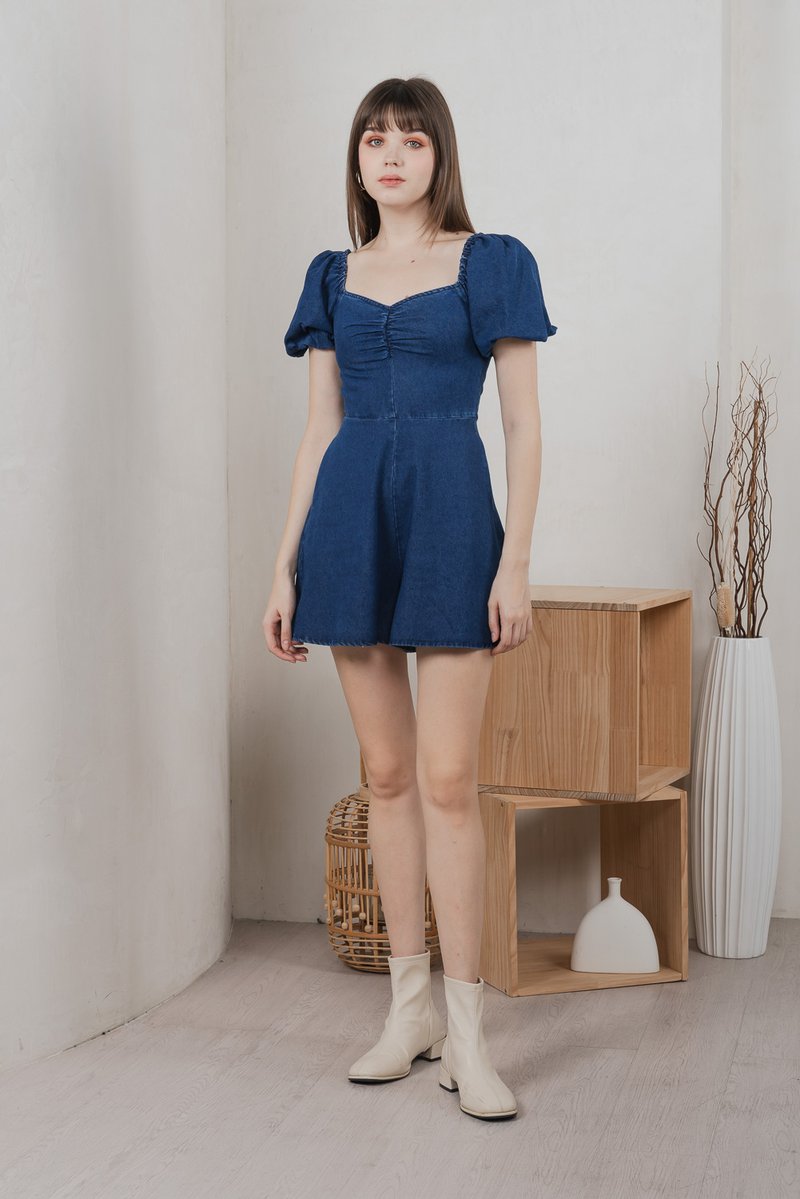 Moon Denim Sweetheart Romper In Dark Wash (XS)