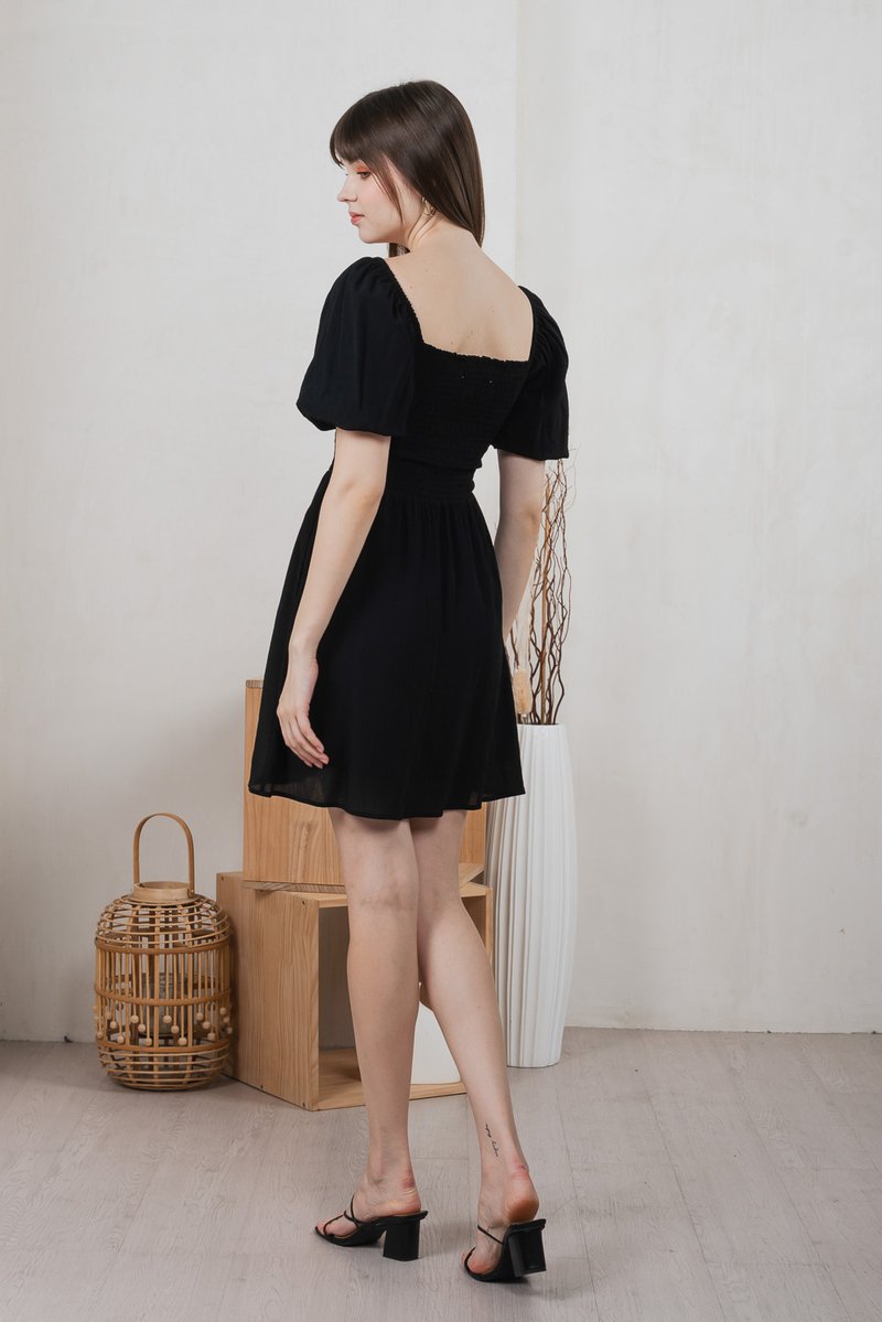Dewdrop Textured Smocked Dress In Black (XS)
