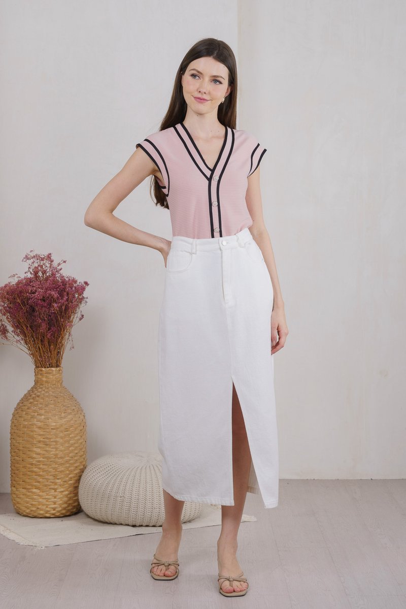 Rosalee Floral Button Ribbed Top In Dusty Pink