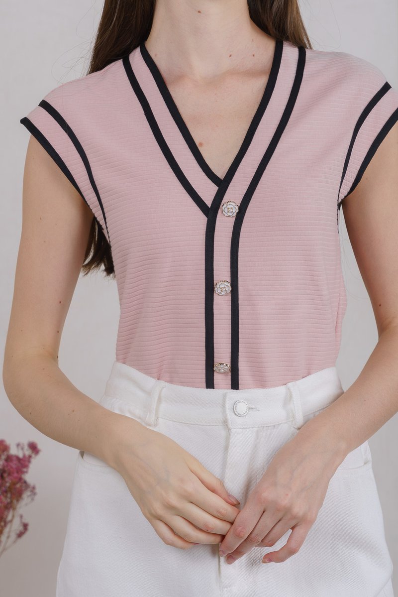 Rosalee Floral Button Ribbed Top In Dusty Pink