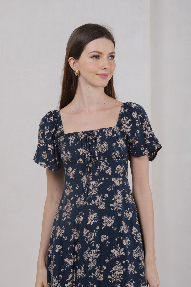 Frost Floral Ruched Ribbon Dress In Navy (XS)