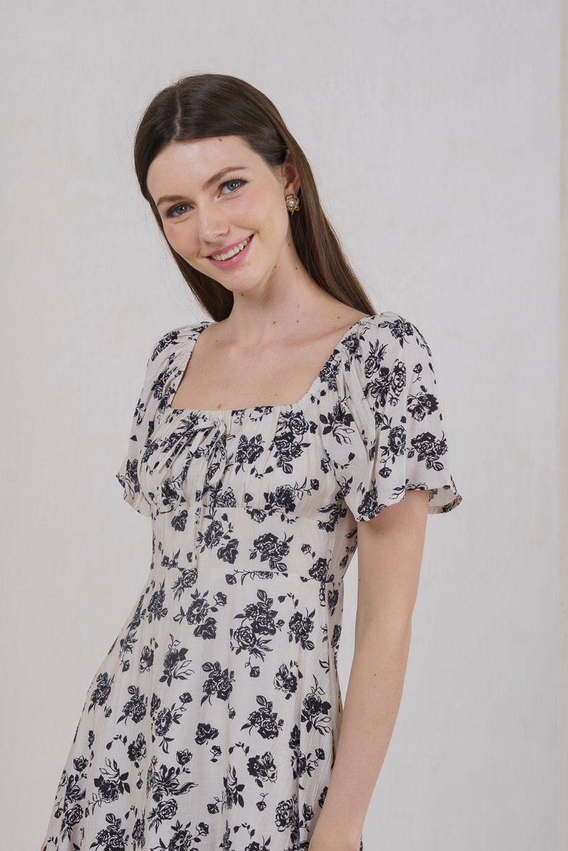 Frost Floral Ruched Ribbon Dress In Cream (XS)