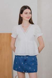 Elowyn Eyelet Babydoll Top In White
