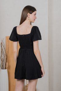 Poise Sweetheart Pleated Dress Romper In Black