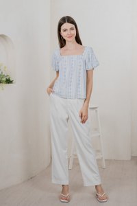 Rome Floral Prints Textured Top In Light Blue (XS)
