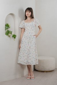 Julie Floral Eyelet Sweetheart Midi Dress In White (XS)