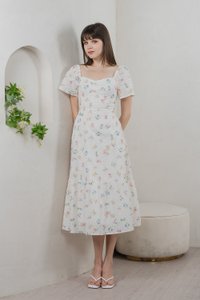 Julie Floral Eyelet Sweetheart Midi Dress In White (XS)