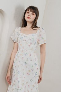 Julie Floral Eyelet Sweetheart Midi Dress In White (XS)
