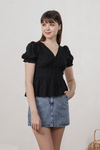 Everest Eyelet Broderie Empire Top In Black (XS)