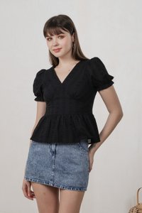 Everest Eyelet Broderie Empire Top In Black (XS)
