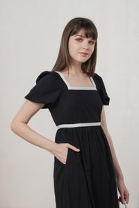 Vanilla Contrast Maxi Dress In Black