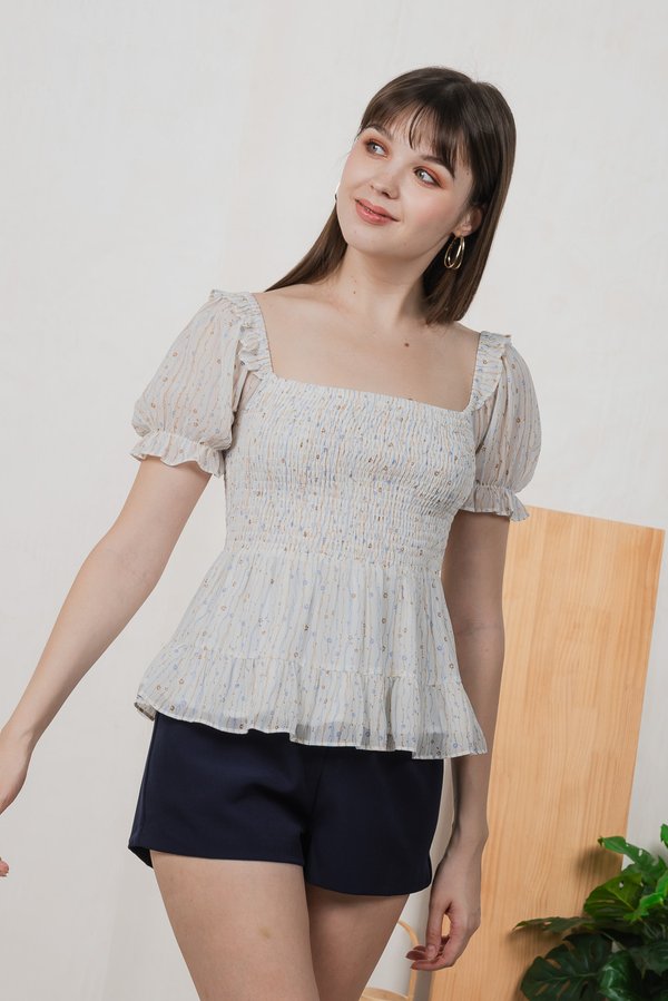 Selune Prints Smocked Top In White (XS)
